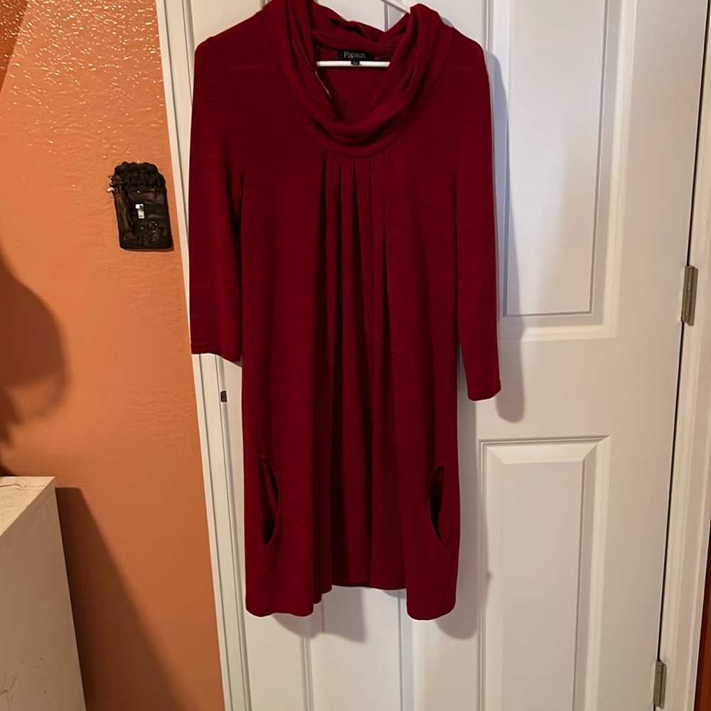 Red Papillon tunic - large. It has pockets!!!